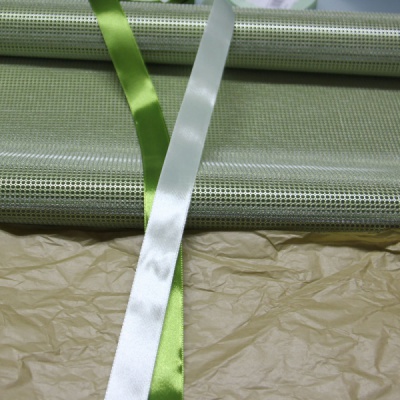 Бумага упаковочная, зеленый металлик, 57см х 4,5м