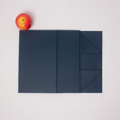 Коробка самосборная на магнитах 30х10х18, тёмно-синий, дизайнерская бумага