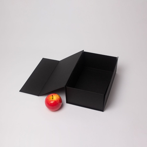 Коробка самосборная на магнитах 30х10х18, чёрный, дизайнерская бумага