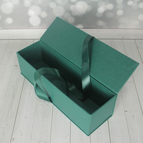 Коробка с откидной крышкой 9х33х9, зелёный, дизайнерская бумага, лента атласная