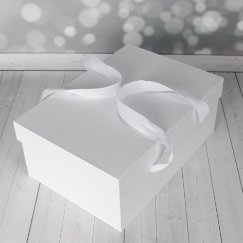 Коробка крышка-дно 32х13х22, белый меловка, лента репсовая
