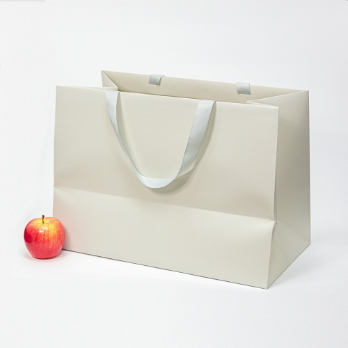 Пакеты бумажные 45х32х24см, цвет - бежевый, материал - картон, ламинация - матовая, ручки - лента репсовая, фото 3