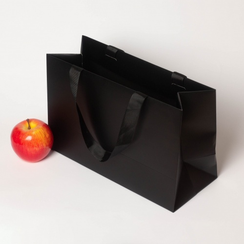 Пакеты бумажные 31х20х13см, цвет - черный, материал - картон, ламинация - матовая, ручки - лента репсовая, фото 4