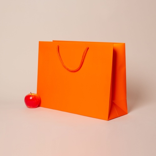 Пакеты бумажные 47х34х16см, цвет - оранжевый, материал - мелованная бумага, ламинация - матовая, ручки - лента репсовая, фото 2