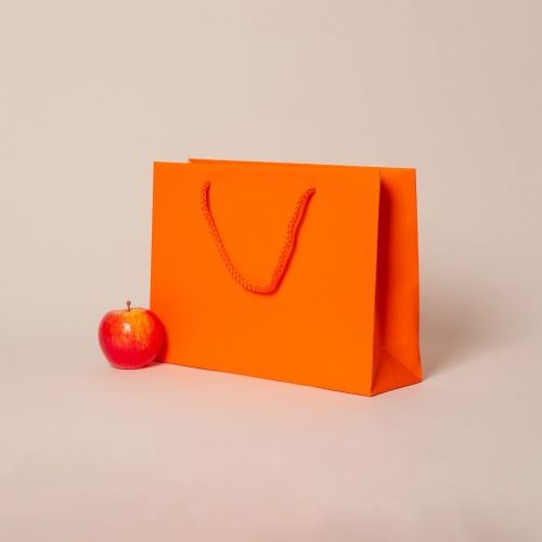 Пакеты бумажные 35х25х10см, цвет - оранжевый, материал - мелованная бумага, ламинация - матовая, ручки - лента репсовая, фото 2