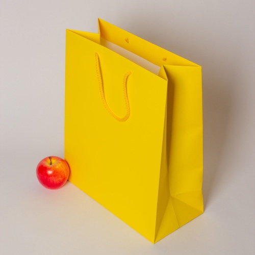 Пакеты бумажные 33х40х16см, цвет - желтый, материал - мелованная бумага, ламинация - матовая, ручки - шнур, фото 4