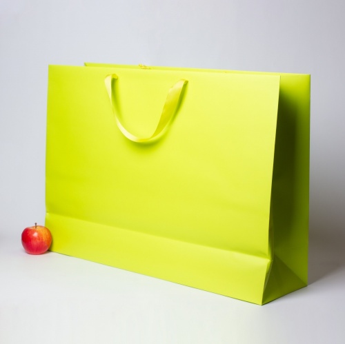 Пакеты бумажные 70х50х20см, цвет - салатовый, материал - мелованная бумага, ламинация - матовая, ручки - лента репсовая, фото 3