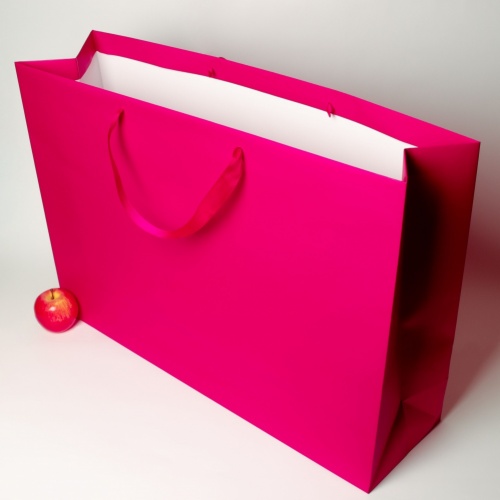Пакеты бумажные 70х50х20см, цвет - пурпурный, материал - мелованная бумага, ламинация - матовая, ручки - лента репсовая, фото 4