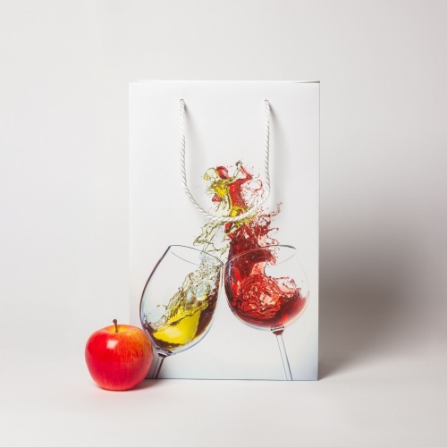 Пакеты бумажные 23х36х10см, цвет - белый, материал - мелованная бумага, ламинация - матовая, ручки - лента репсовая, фото 1 (вид спереди)