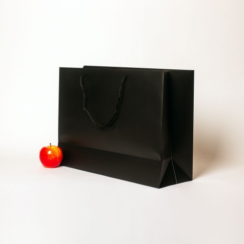 Пакеты бумажные 47х34х16см, цвет - черный, материал - мелованная бумага, ламинация - матовая, ручки - шнур, фото 3